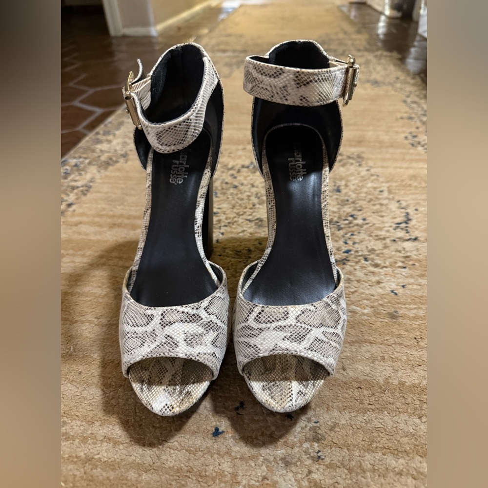 Snake Print Ankle Strap Heels size 6 heels 4’inch Charlotte Russe - Picture 12 of 16